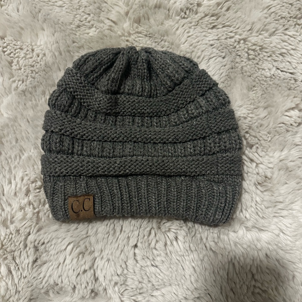 GREY CC BEANIE